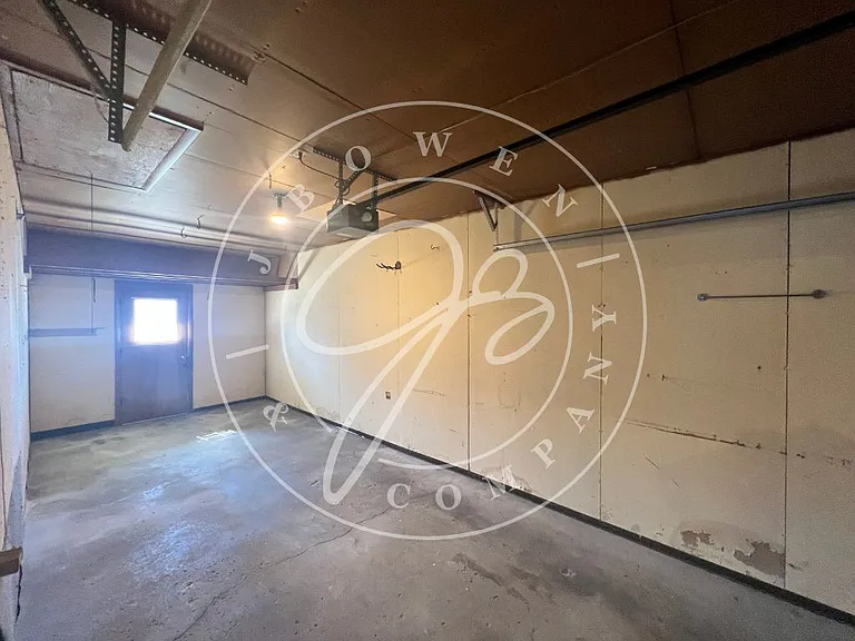 2300 Crystal Ave — Photo 10
