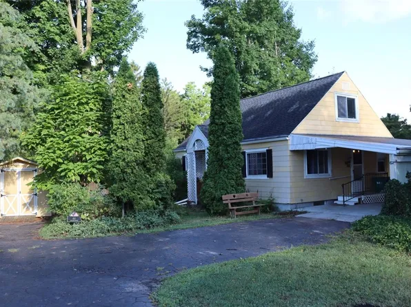 61 Buffalo Rd, Bergen, NY 14416
