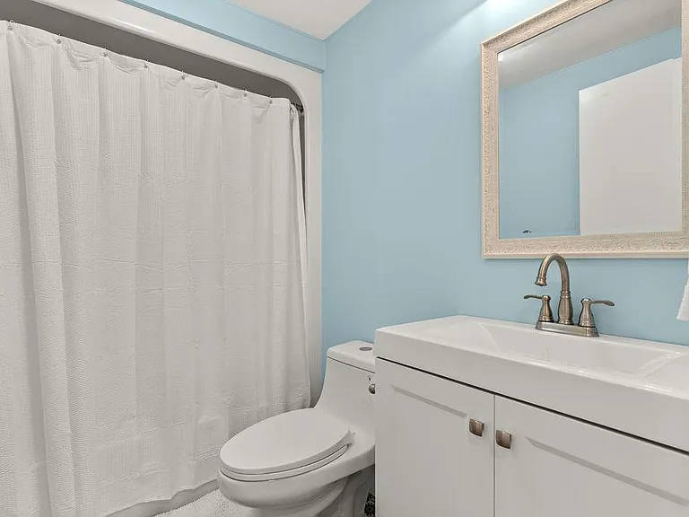 911 Ocean Blvd #7 — Photo 37
