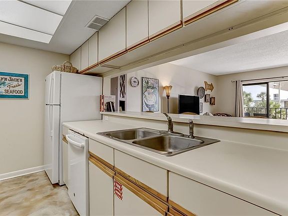 5th image of 3150 S Fletcher Ave APT 207