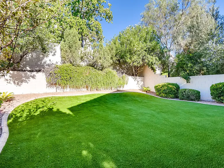 1409 Silk Tassel Dr — Photo 27