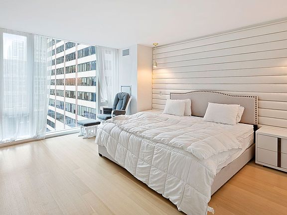 5th image of 135 W 52nd St APT 20B