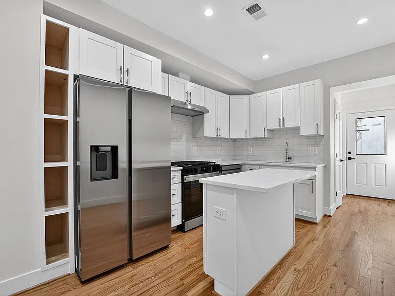 1740 Clarkson St — Photo 2