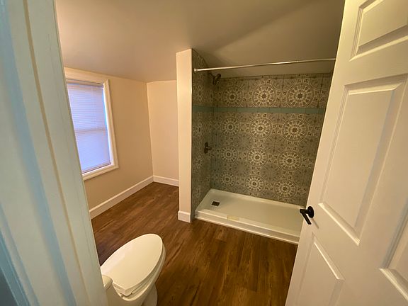 5th image of 329 Lounsbury Ave