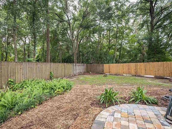 4th image of 3227 NW 18th St
