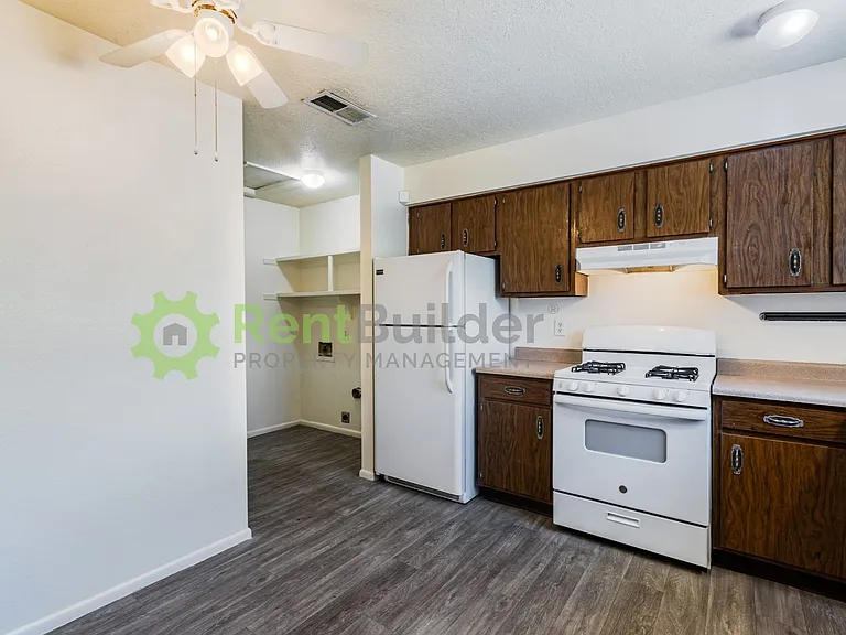 9716 Comanche Rd NE #1 — Photo 4