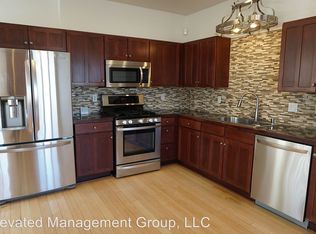 405 Ridge Cir NE, Albuquerque, NM 87106