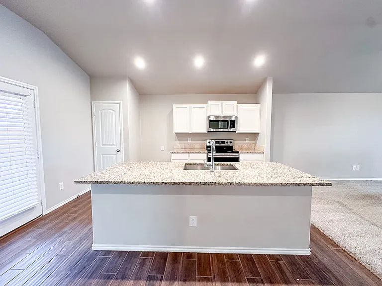 10424 Waverly Ave — Photo 26