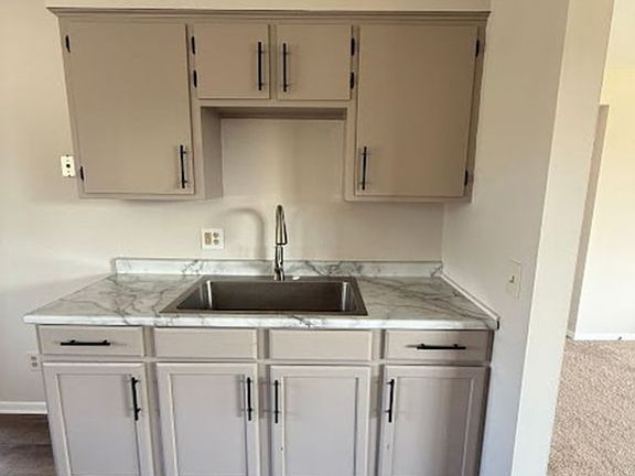 3rd image of 235 Kennedy St #235