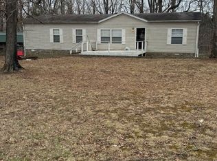 337 Sparrow Rd, Lafayette, TN 37083