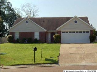 1275 Thames Dr, Southaven, MS 38671