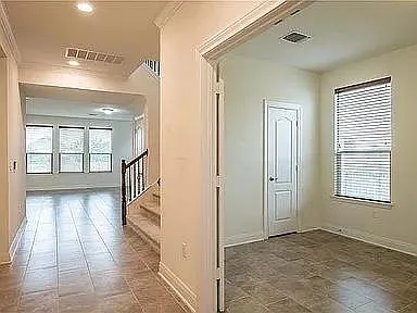 1608 Garamond Ln — Photo 7