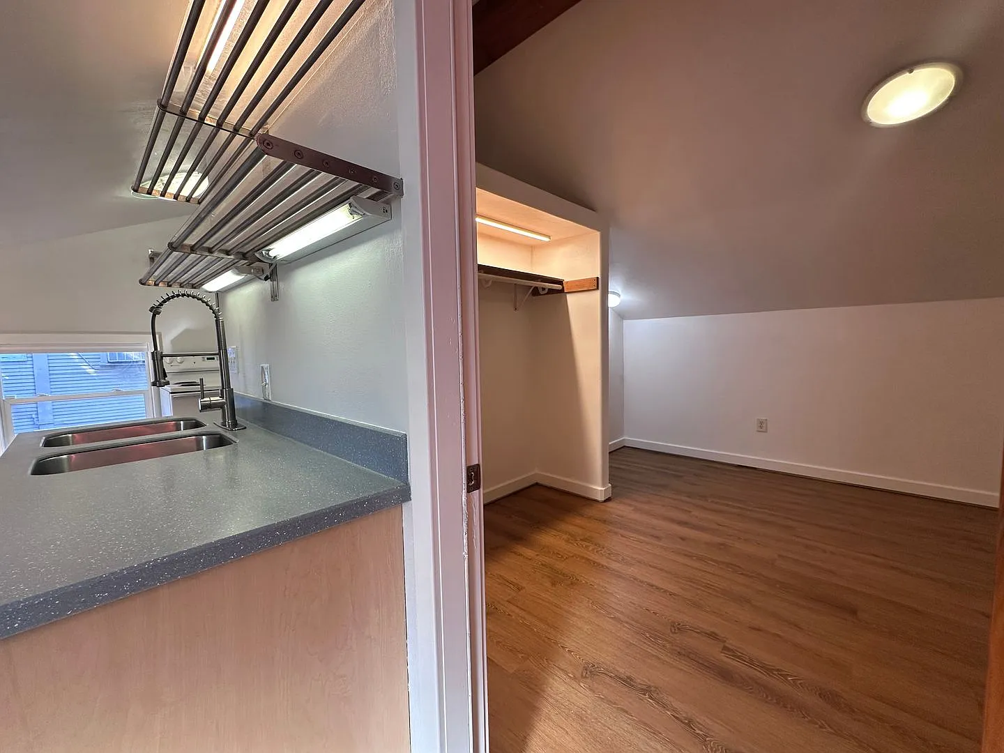 Large One Bedroom! — Photo 1