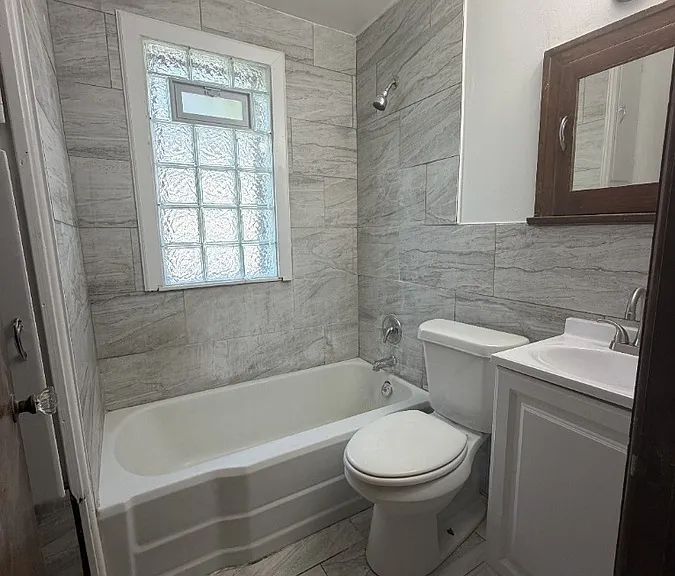 15 Ontario St #1 — Photo 2