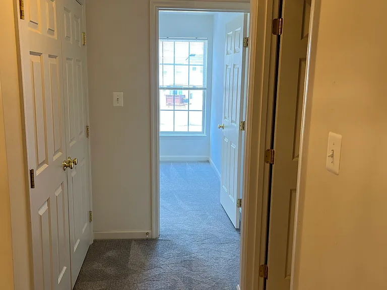 2743 Manhattan Pl — Photo 14