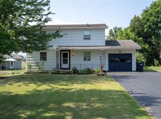 29 Marblehead Dr, Rochester, NY 14615