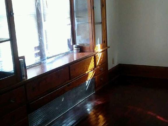 2nd image of 1000 Northview Ave