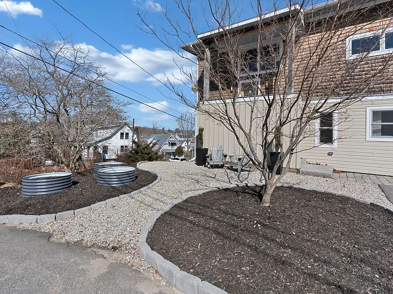 4 Gould Rd — Photo 3