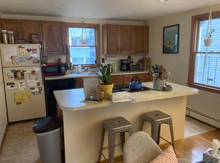 498 Green St #2, Cambridge, MA 02139