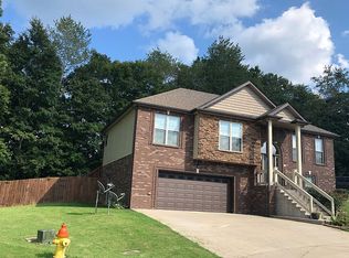 1305 Vantage Ct, Clarksville, TN 37040