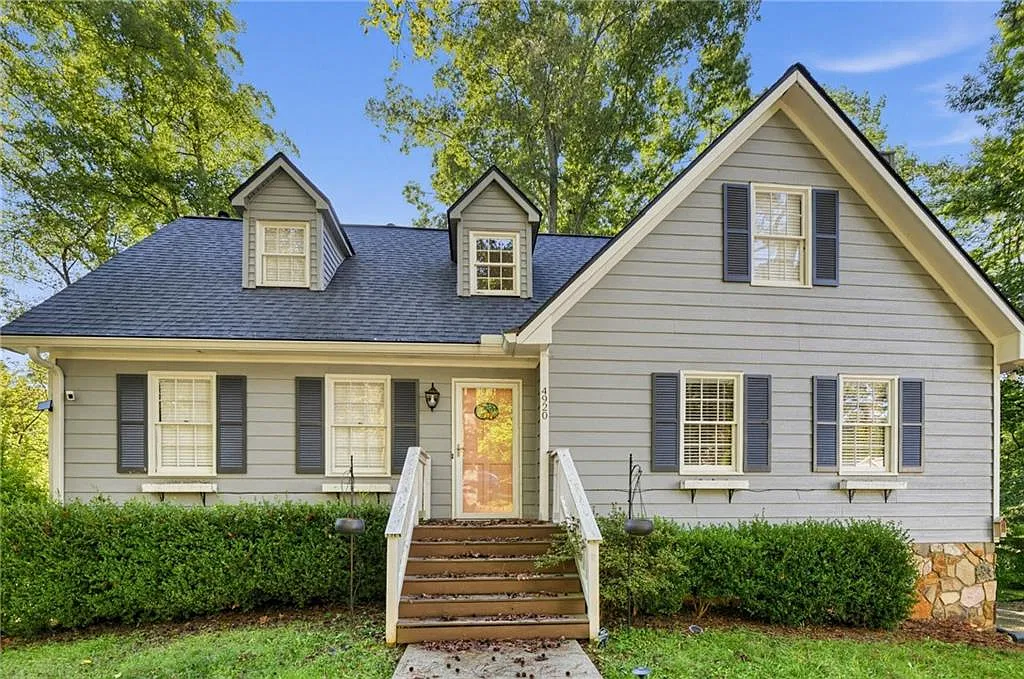 4 bed, 2.5 bath, 2587 sqft, $5,470 — Photo 1