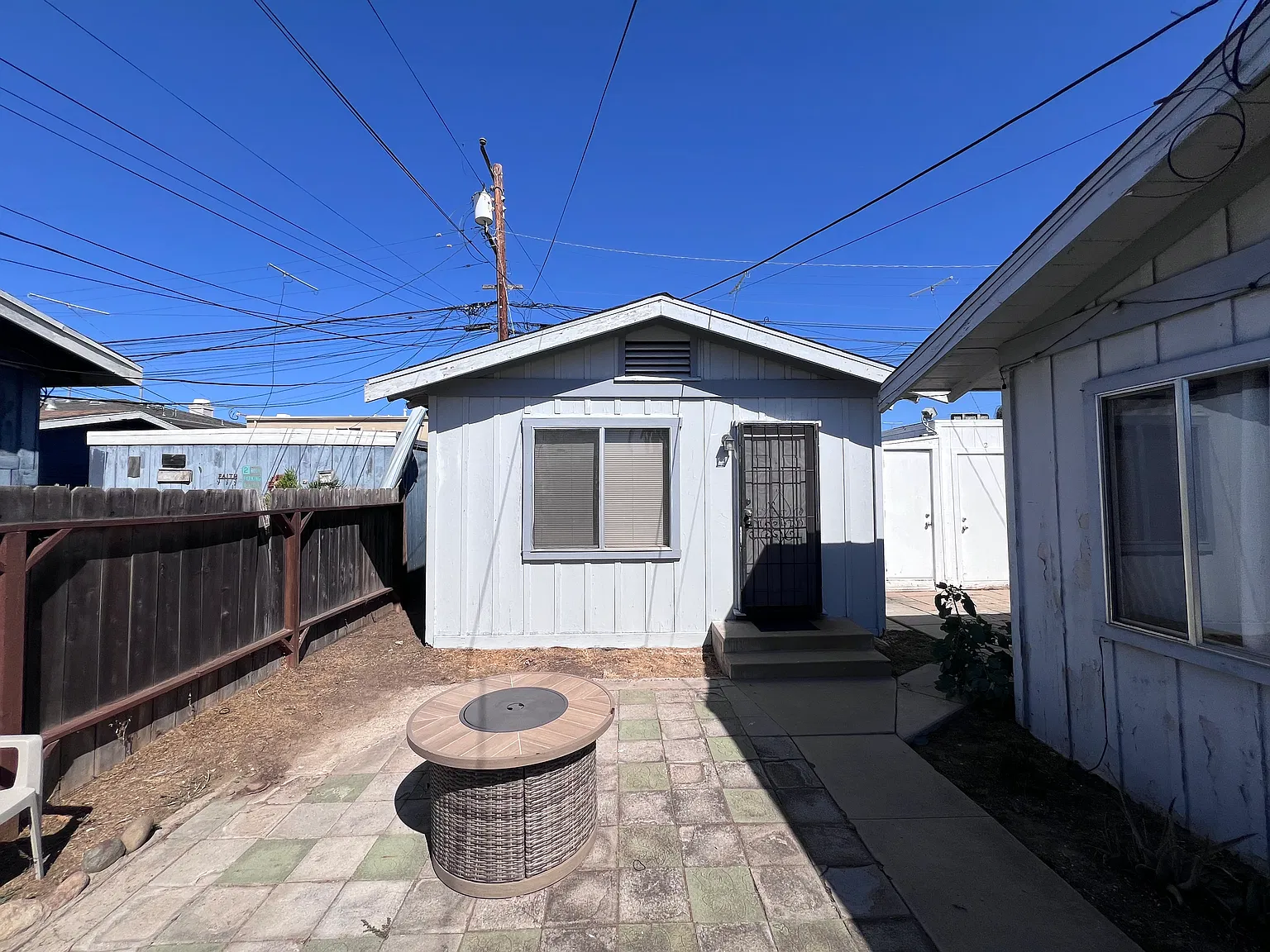 1 bed, 414 sqft, $2,100 — Photo 2