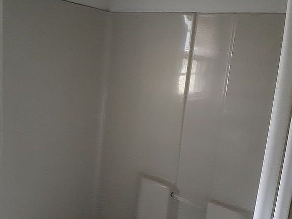 5th image of 1030 W Bank St