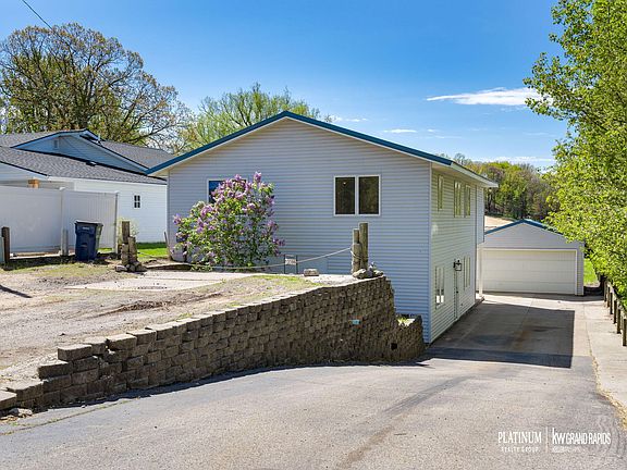 2nd image of 13395 Lime Lake Dr NE