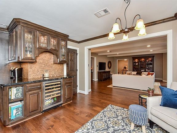 2nd image of 5402 Coral Gables Dr