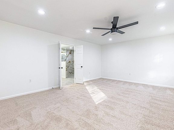 4th image of 4056 Clovis Cv