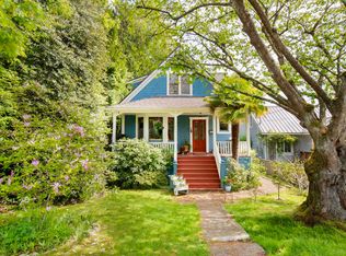 1560 Macgowan Ave, North Vancouver, BC V7P 2X2