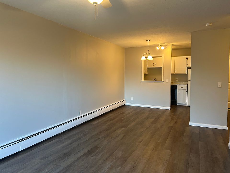 1st image of 4906 Chalet Dr #511