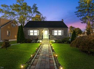 28 Oak St, Lincoln Park, NJ 07035