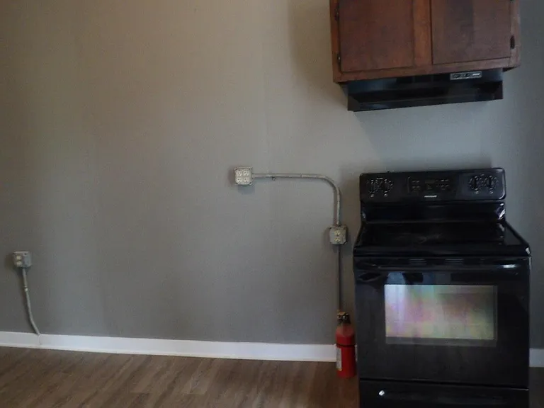 115 Ryan Dr — Photo 12