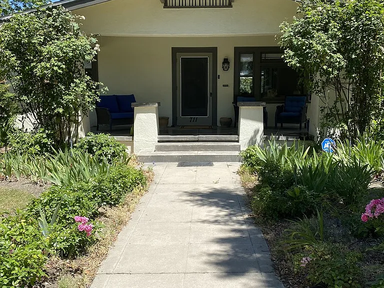 E Weldon Ave — Photo 1