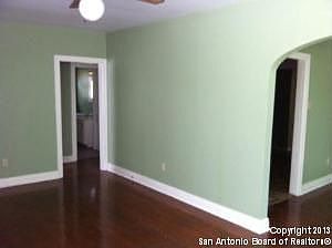 3rd image of 131 Gateway Dr