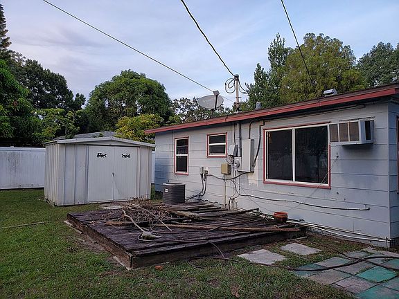 3rd image of 7218 15th St N