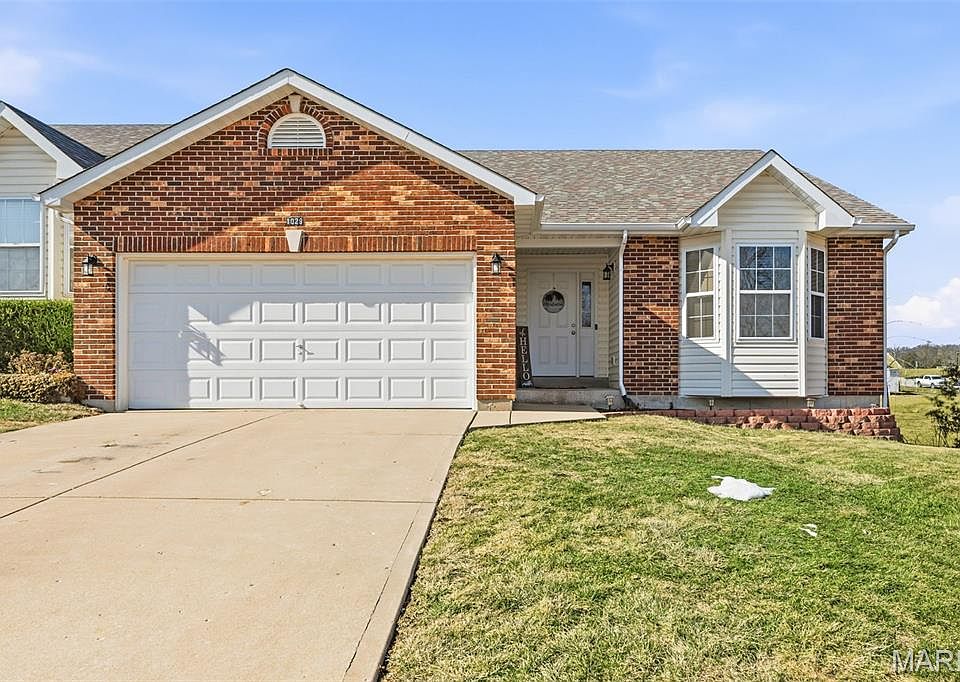 1st image of 1029 Pin Oak Dr