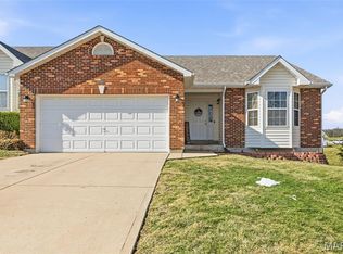 1029 Pin Oak Dr, Warrenton, MO 63383