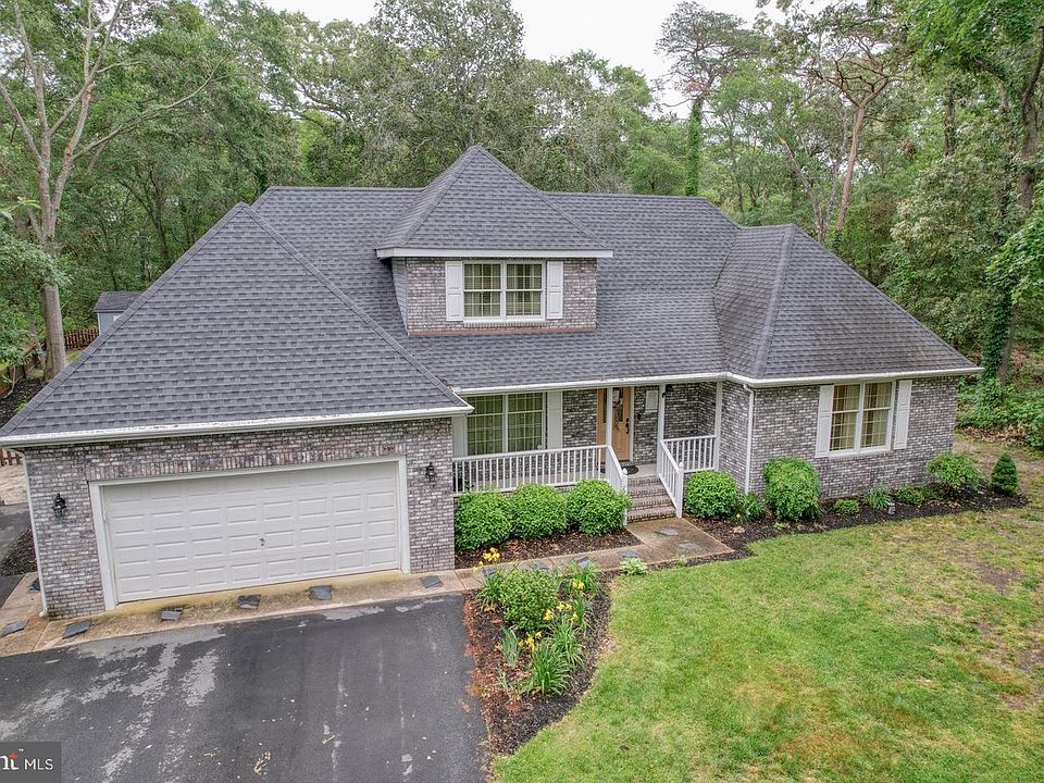1st image of 7857 Holly Branch Dr
