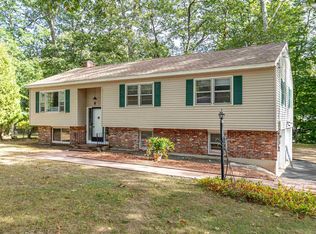 11 Easthill Dr, Hudson, NH 03051