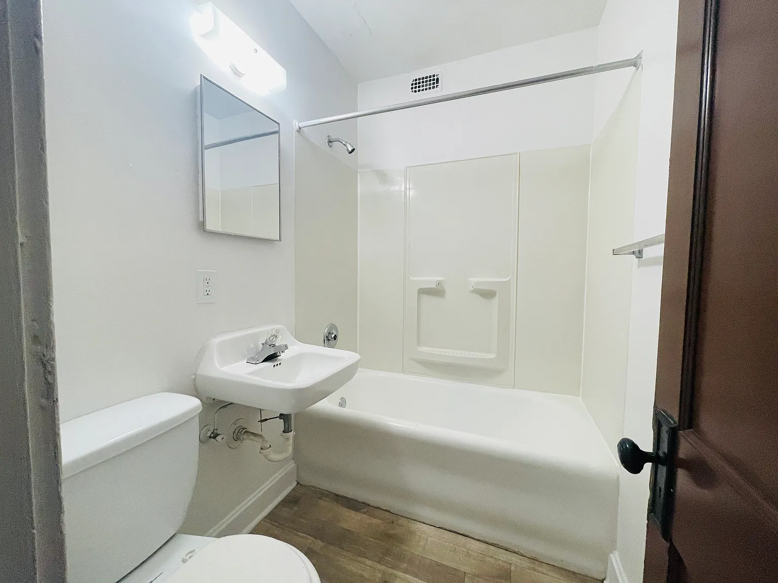 Maple Ave Apts — Photo 4