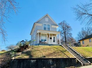 2303 S 15th St, Saint Joseph, MO 64503