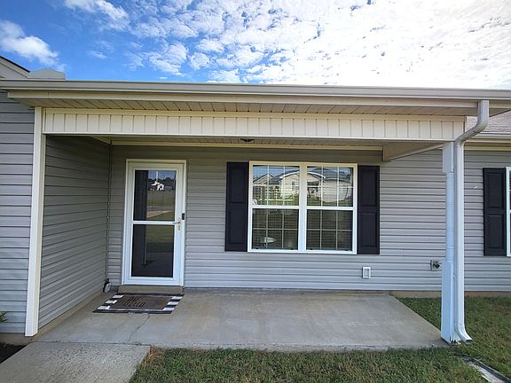 4th image of 1401 Bairdscorner Dr
