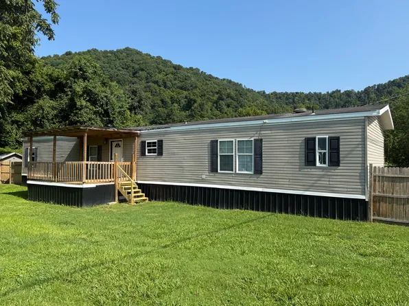 22 Zeigler Dr, Pikeville, KY 41501