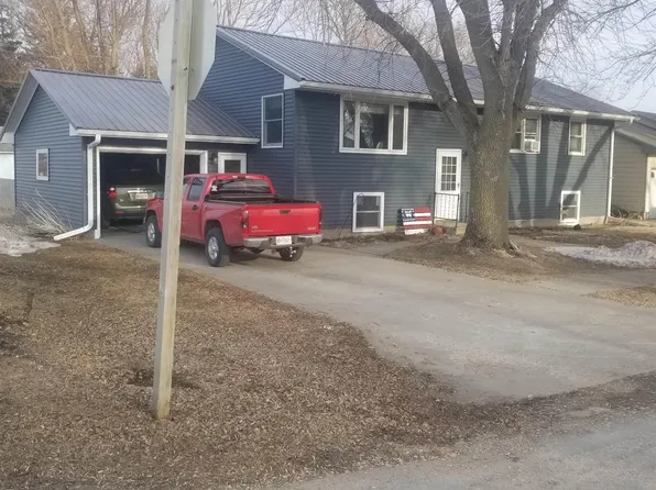 650 Ripley St NW, Titonka, IA 50480