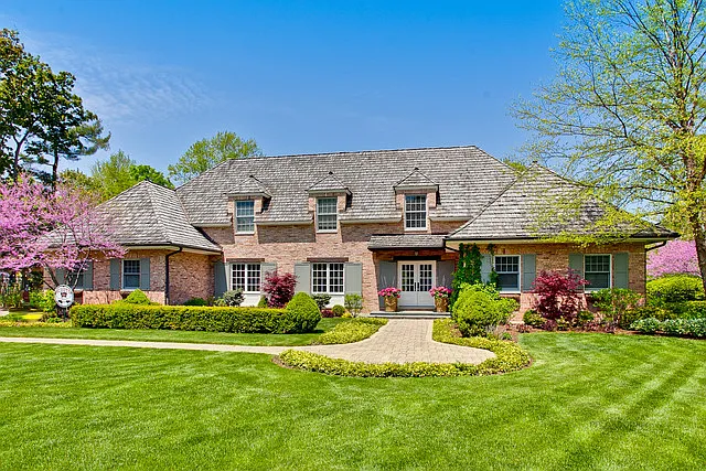 868 Larchmont Ln photo 1