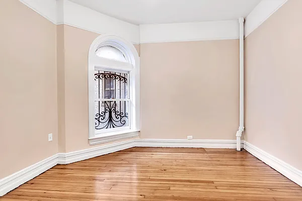 Rented by Cooper & Cooper Real Estate | media 21