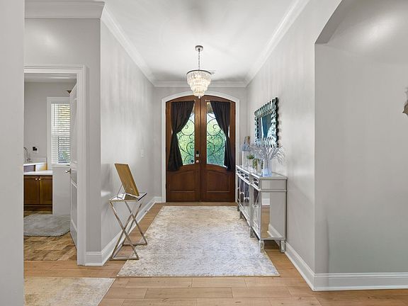 5th image of 217 Granite Hill Trl