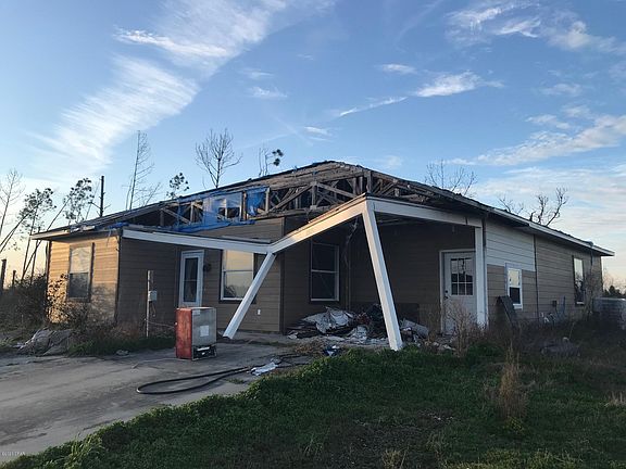 2nd image of 19180 NE Cressie Ln
